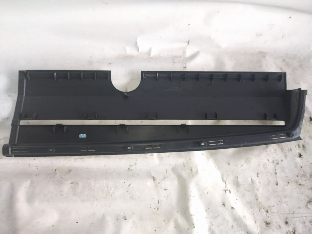 пластик кабины б/у - 1